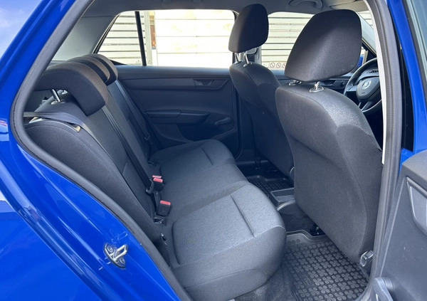 Skoda Fabia cena 34900 przebieg: 131000, rok produkcji 2019 z Warszawa małe 121